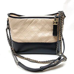 Authentic Chanel Pink Leather Crossbody Bag mn1530-010826